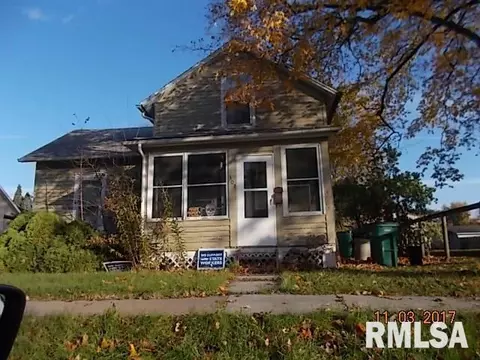 302 E Walker St, Macomb, IL 61455 photo 1