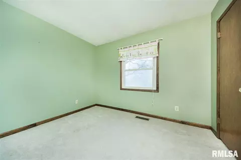 806 Curtis Ct, Eureka, IL 61530 photo 20