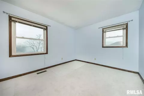 806 Curtis Ct, Eureka, IL 61530 photo 21