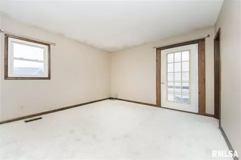 806 Curtis Ct, Eureka, IL 61530 photo 26