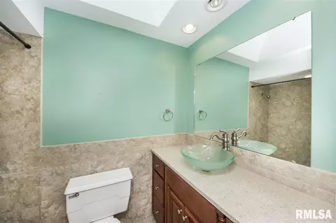 806 Curtis Ct, Eureka, IL 61530 photo 24