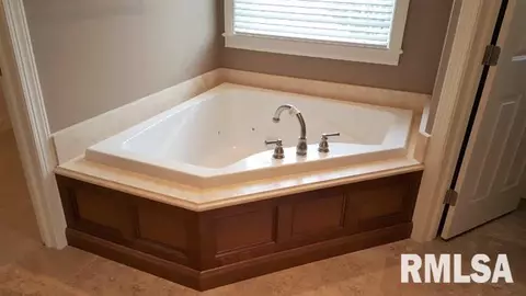 615 S Prairieview Dr, Dunlap, IL 61525 photo 24
