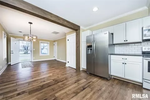 501 Jackson St, Washington, IL 61571 photo 12