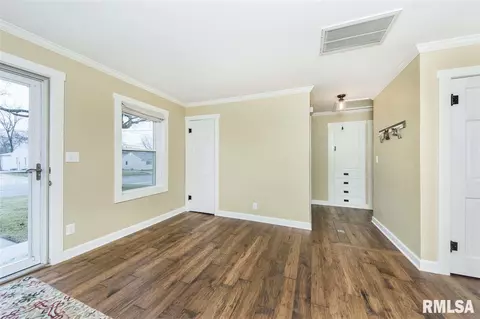 501 Jackson St, Washington, IL 61571 photo 10