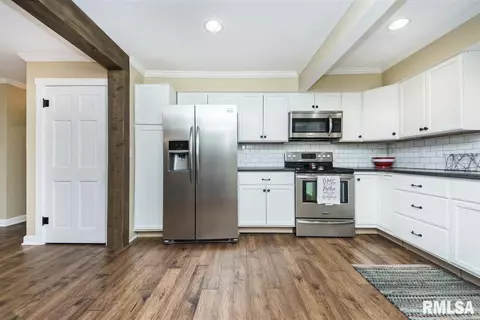 501 Jackson St, Washington, IL 61571 photo 11