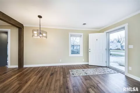 501 Jackson St, Washington, IL 61571 photo 9