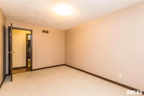 2002 Mitchell Dr, Eureka, IL 61530 photo 19
