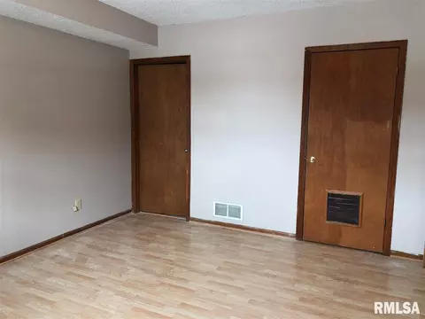 111 E Santa Fe Ave, Toluca, IL 61369 photo 22