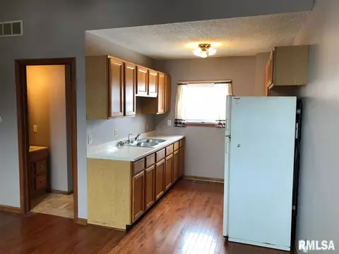 111 E Santa Fe Ave, Toluca, IL 61369 photo 14