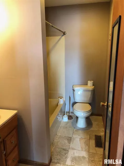 111 E Santa Fe Ave, Toluca, IL 61369 photo 19