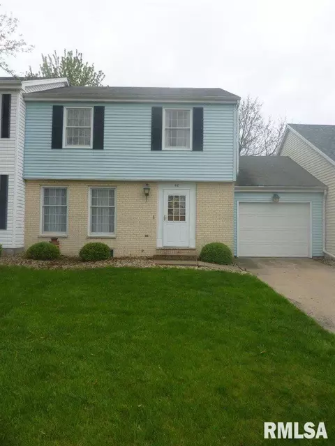 60 Arlington Dr, Macomb, IL 61455 photo 1