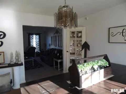 60 Arlington Dr, Macomb, IL 61455 photo 7