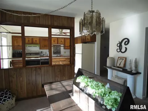 60 Arlington Dr, Macomb, IL 61455 photo 9