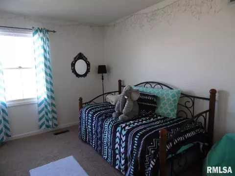 60 Arlington Dr, Macomb, IL 61455 photo 16