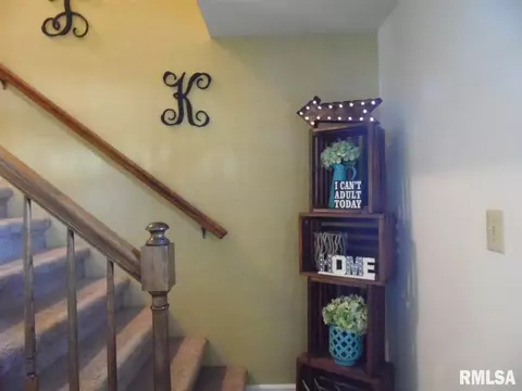 60 Arlington Dr, Macomb, IL 61455 photo 14