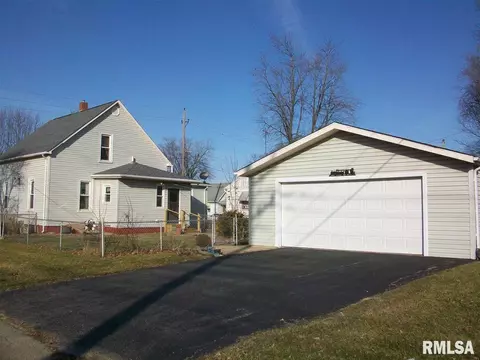 204 E Birch St, Canton, IL 61520 photo 32