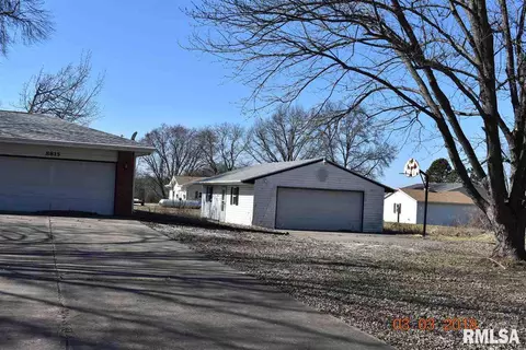 8815 N Willow Dr, Edwards, IL 61528 photo 2