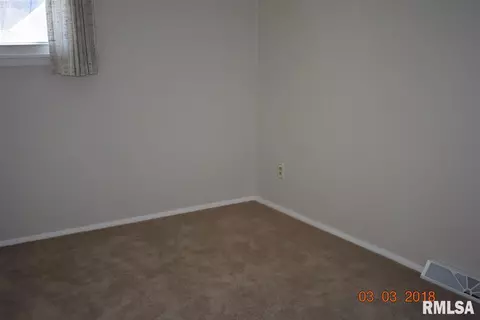 8815 N Willow Dr, Edwards, IL 61528 photo 13