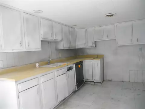 427 E Yeiser St, Macomb, IL 61455 photo 3