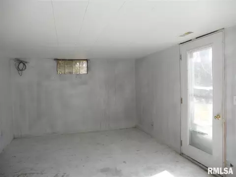 427 E Yeiser St, Macomb, IL 61455 photo 4