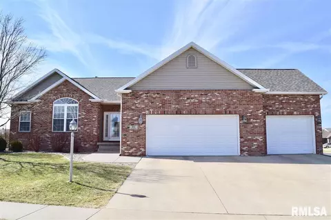 911 Stonebridge, Metamora, IL 61548 photo 1