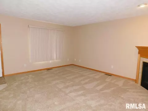 128 Easy St, Washington, IL 61571 photo 5