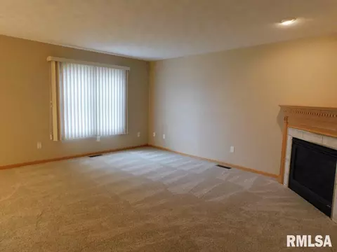 128 Easy St, Washington, IL 61571 photo 4