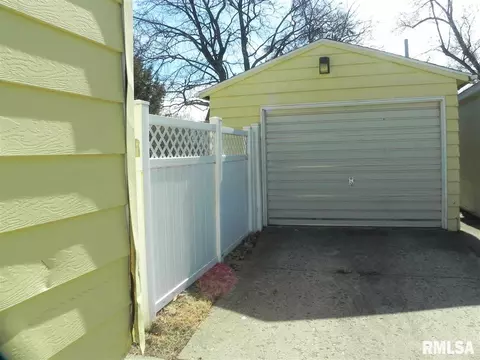 1220 E Willcox, Peoria, IL 61603 photo 30