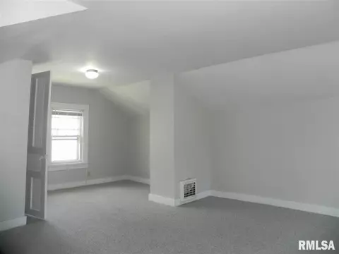 1220 E Willcox, Peoria, IL 61603 photo 15