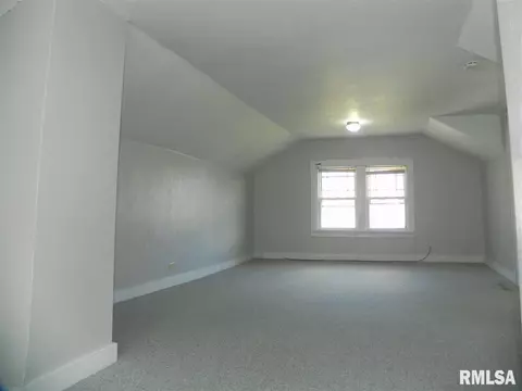 1220 E Willcox, Peoria, IL 61603 photo 18