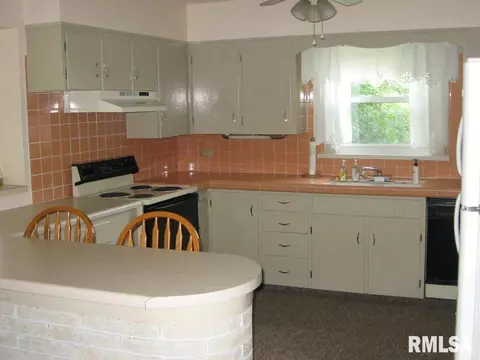 366 N Normal St, Macomb, IL 61455 photo 4