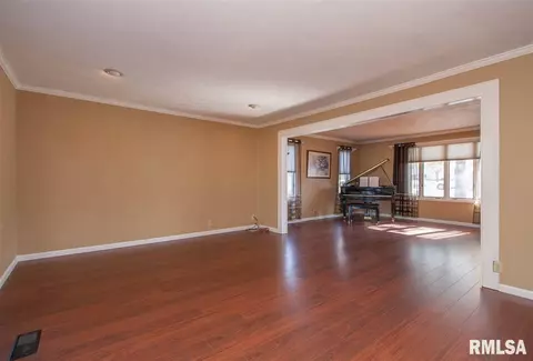 305 W Broken Lance Ct, Dunlap, IL 61525 photo 5