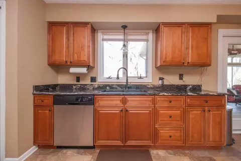 305 W Broken Lance Ct, Dunlap, IL 61525 photo 9