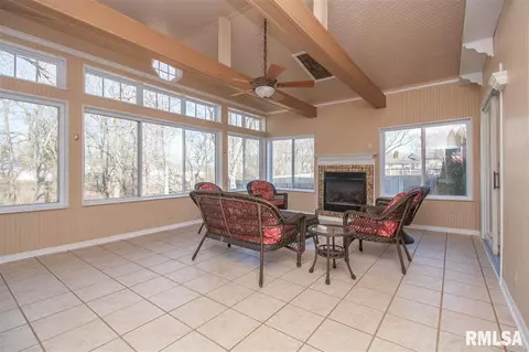 305 W Broken Lance Ct, Dunlap, IL 61525 photo 11