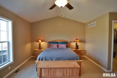 109 W Hillside Ct, Dunlap, IL 61525 photo 14