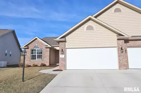 109 W Hillside Ct, Dunlap, IL 61525 photo 1