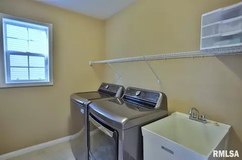 109 W Hillside Ct, Dunlap, IL 61525 photo 24