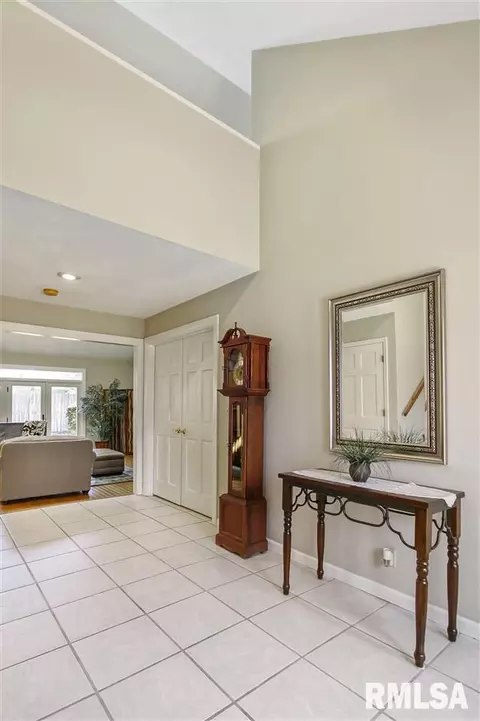 12622 N Broadview Ct, Dunlap, IL 61525 photo 4