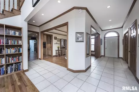 2323 W Murphy Dr, Dunlap, IL 61525 photo 3
