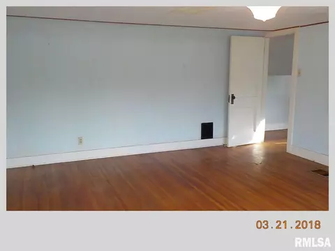 529 N 3rd Ave, Canton, IL 61520 photo 18