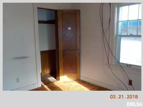 529 N 3rd Ave, Canton, IL 61520 photo 12