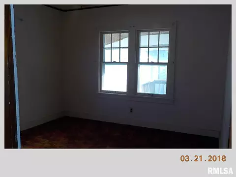 529 N 3rd Ave, Canton, IL 61520 photo 11