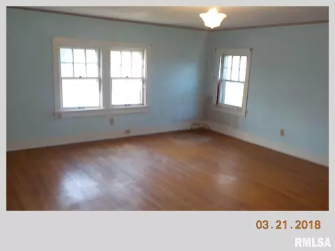 529 N 3rd Ave, Canton, IL 61520 photo 17
