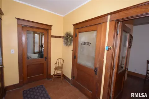 403 N Main St, Eureka, IL 61530 photo 8