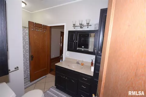 403 N Main St, Eureka, IL 61530 photo 9