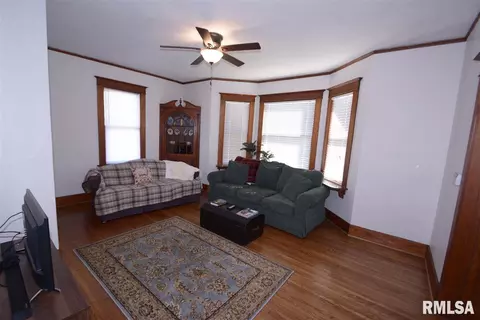 403 N Main St, Eureka, IL 61530 photo 10
