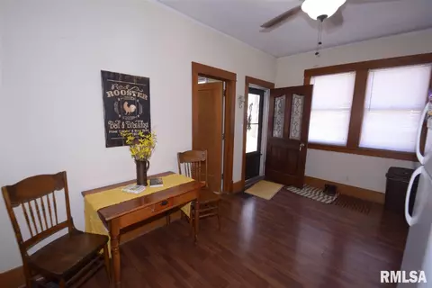 403 N Main St, Eureka, IL 61530 photo 7
