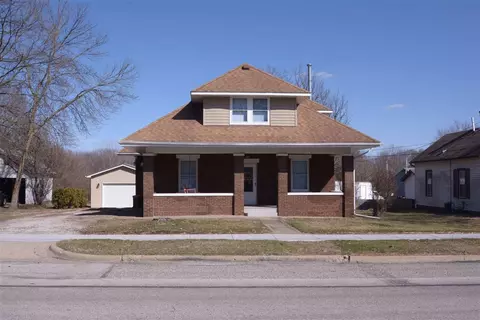 403 N Main St, Eureka, IL 61530 photo 1