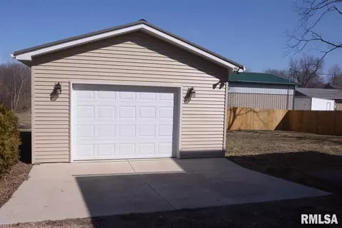 403 N Main St, Eureka, IL 61530 photo 29