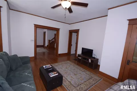 403 N Main St, Eureka, IL 61530 photo 11